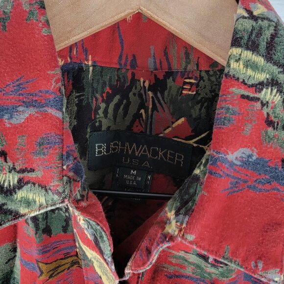 Bushwacker USA Button Up Shirt Womens Size M Dog Hunting All Over Print Red - Picture 5 of 8